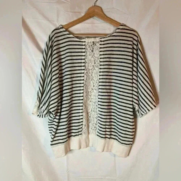 Wet seal‎ top - Picture 3 of 3